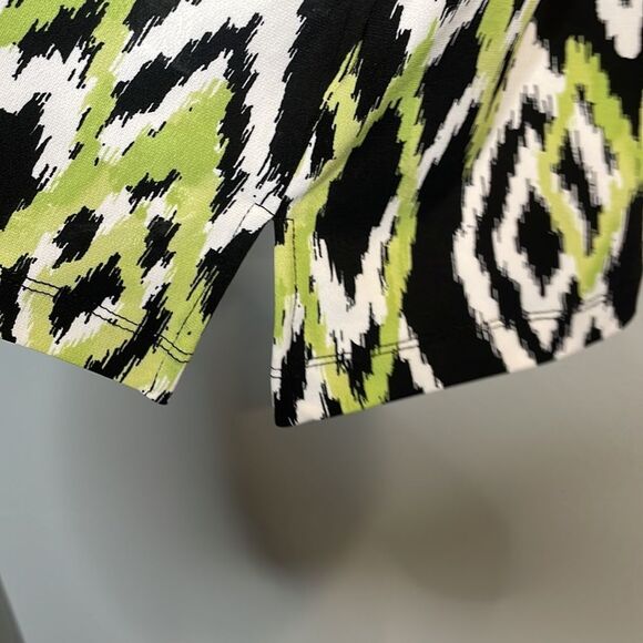 Lime Green and Black Patterned Short Sleeve Blouse - Picture 7 of 13